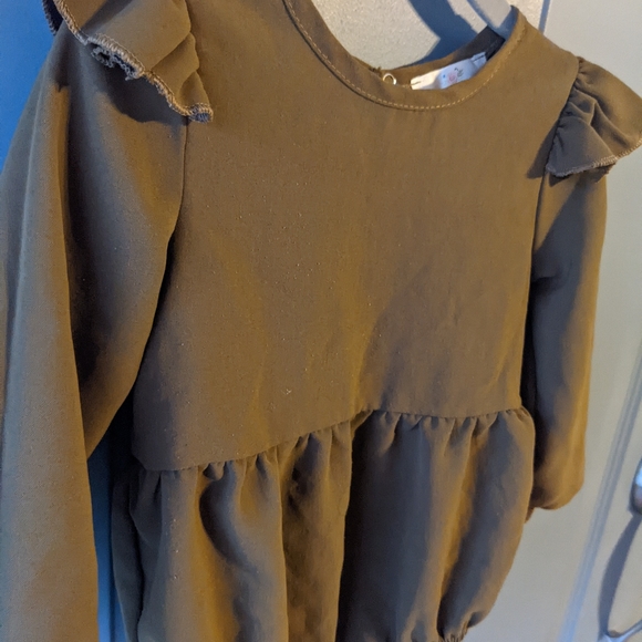 Olive green long sleeve bubble romper - Picture 3 of 7